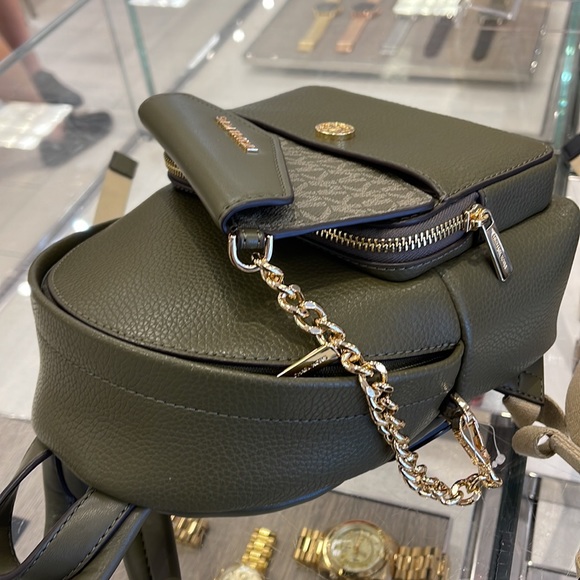 MICHAEL KORS
Maisie Extra-Small Pebbled Leather 2-in-1 Backpack
Olive 
NWT - Picture 7 of 16